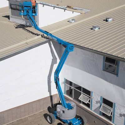 Bleu Genie boom lift working